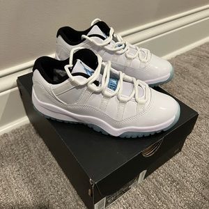Nike Jordan 11 Retro Low Sneaker Size 13.5C